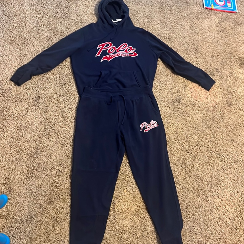 Matching polo Ralph Lauren sweatsuit